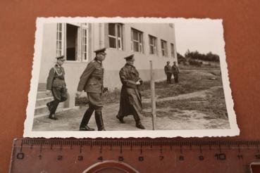 Schnappschuss - zwei mir unbekannte Ritterkreuzträger - Generäle